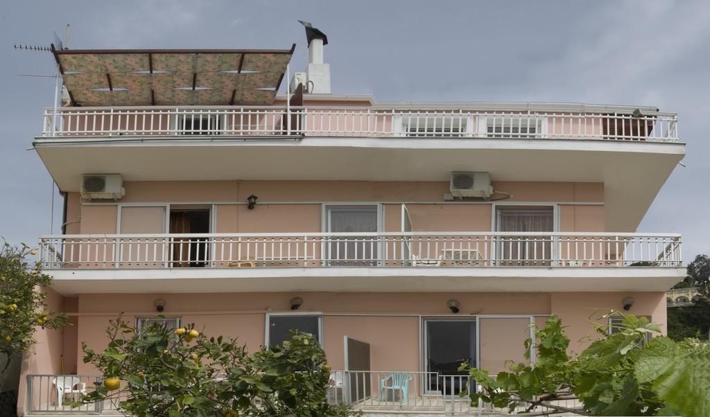 Anna Apartments Kanoni Perama  Eksteriør bilde